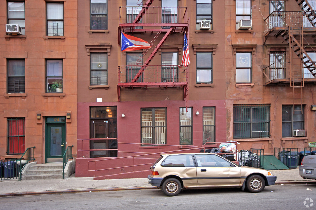 Building Photo - E 105 St Cluster (166 E 109 St )