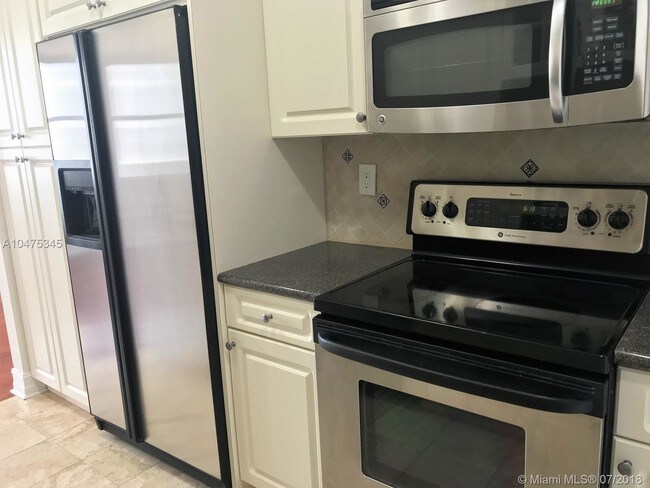 Foto del edificio - 625 Biltmore Way