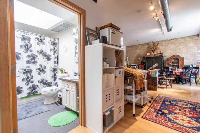 Foto del edificio - 537 Custer Ave