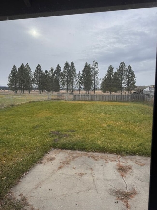 Building Photo - 800