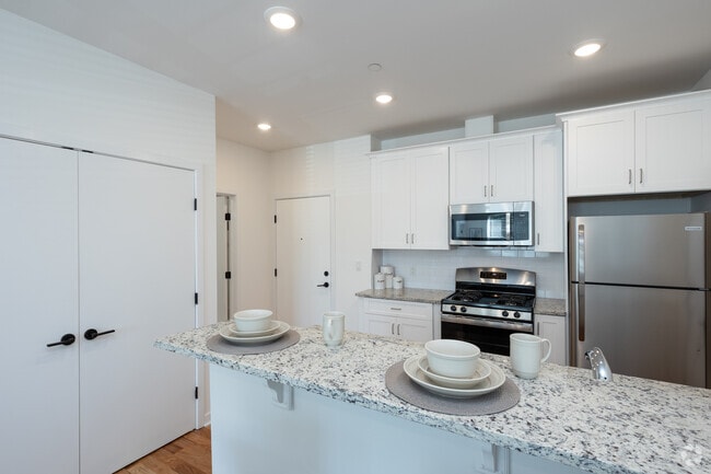 2HAB 2BA - 900SF - The Mill at Belleville