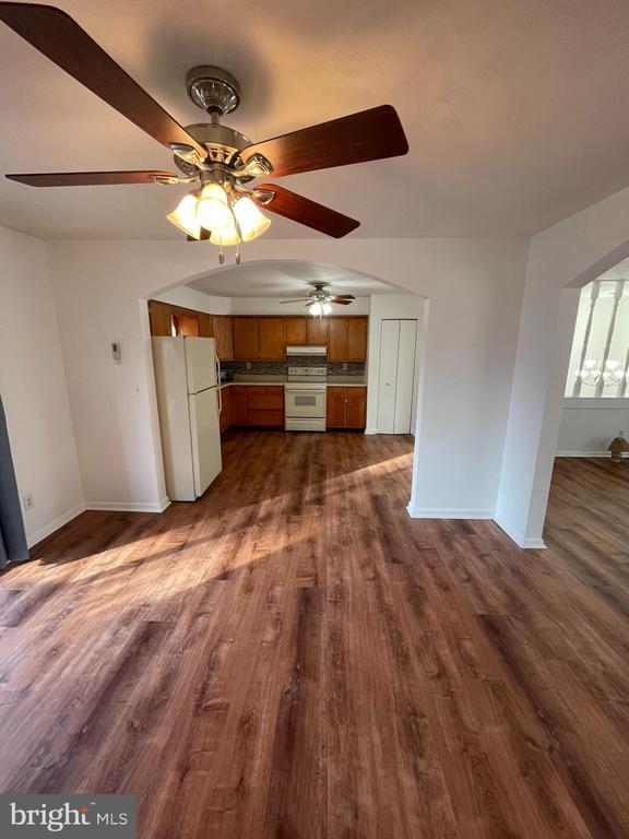 Foto del edificio - 397 Vesper Rd