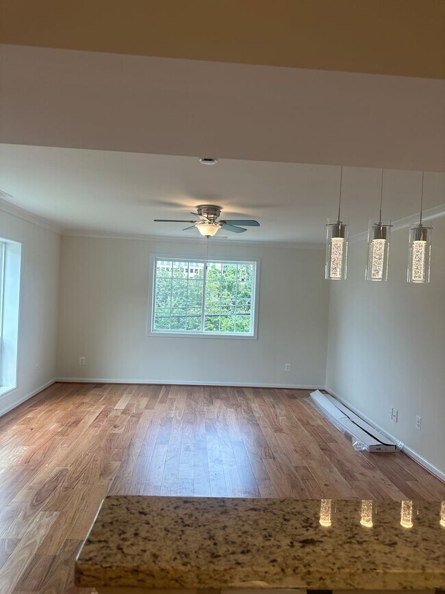 Foto del edificio - 1637 N Van Dorn St
