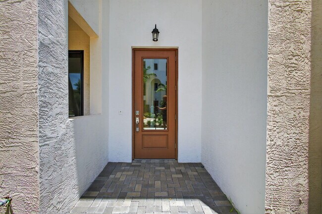 Building Photo - 8072 Hobbes Wy