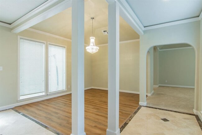 Building Photo - 602 S Fry Rd