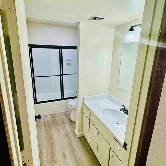 Foto del edificio - Tucson Warren