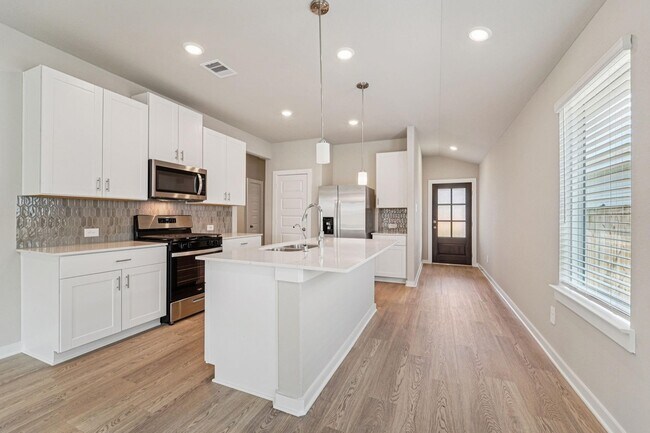 Building Photo - 16691 Sterling Clf St