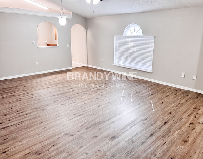 Building Photo - 355 Placid Lake Dr