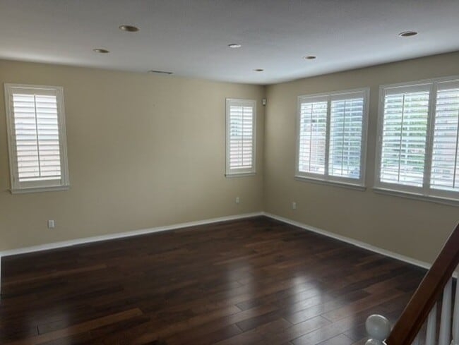 Building Photo - 45486 Olive Ct