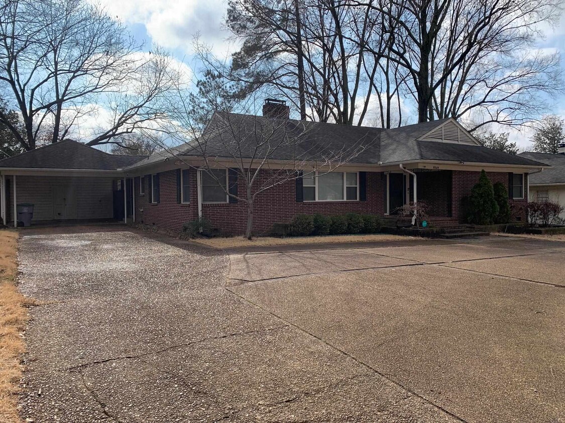 Primary Photo - 5209 Walnut Grove Rd