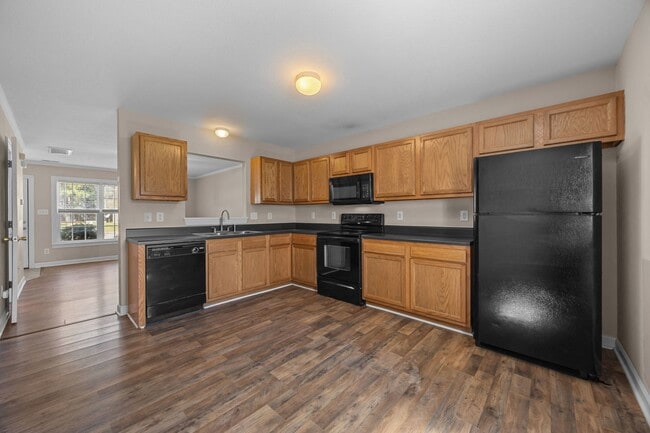 Building Photo - Welcome to Carolina Forest!