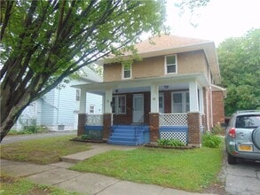 Building Photo - 176 Rustic St