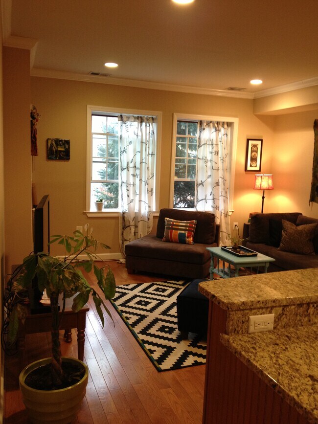 Foto del edificio - 1515 Constitution Ave NE