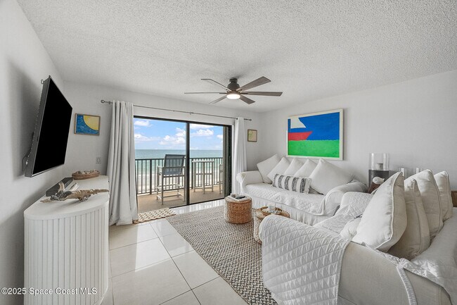 Building Photo - 1465 Jimmy Buffett Mem Hwy