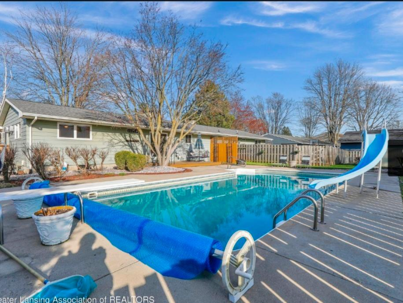 Primary Photo - 5755 Pine Ridge Dr