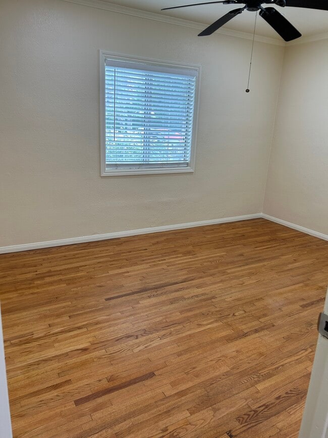 Building Photo - 1332 Maynard Dr