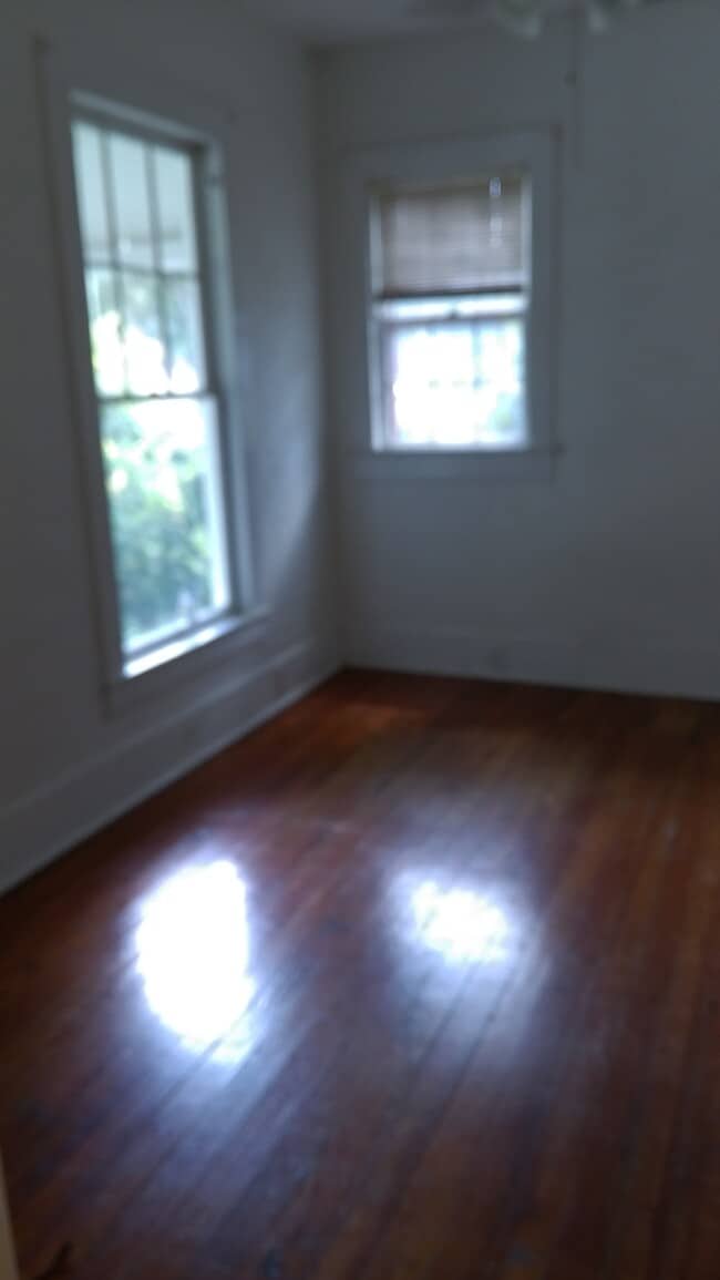 bedroom - 311 SW 3rd Ave