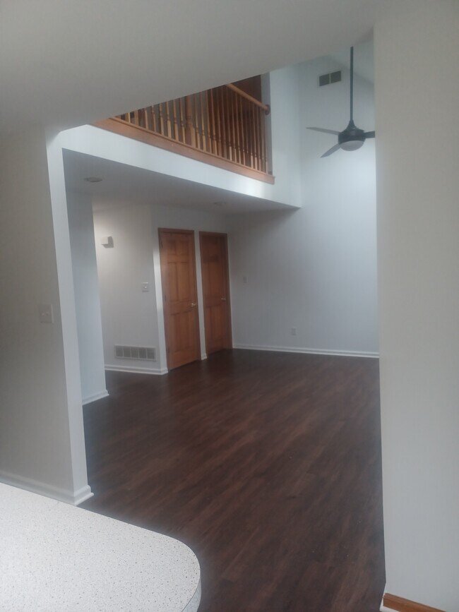 Foto del edificio - 108 Girard Ave