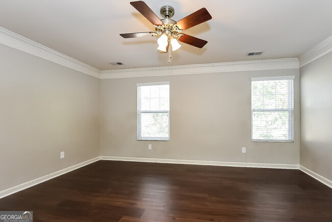 Foto del edificio - 3120 Englewood Dr