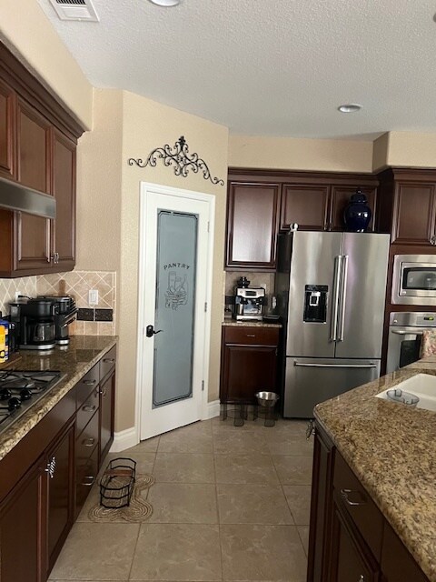 Building Photo - 5828 Melones Way