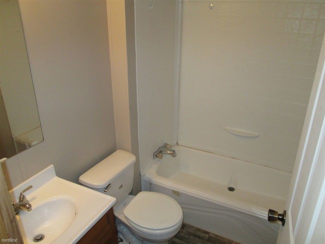 Building Photo - 3 br, 2 bath Mobile Home - 917 S Laporte St