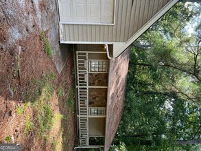 Building Photo - 9403 Forest Knoll Dr