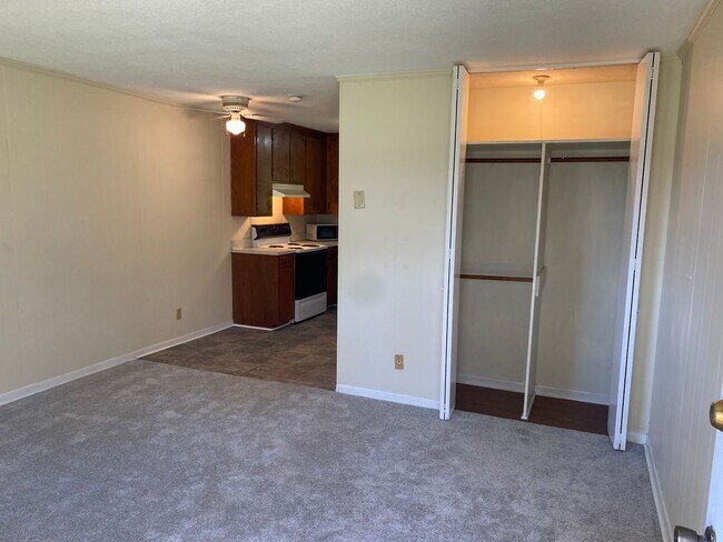 Foto del edificio - Cozy Studio Apartment - Unbeatable price and location!