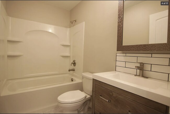 Foto del edificio - 1126/1128 E 29th Ave