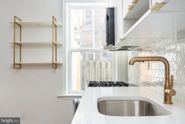 Foto del edificio - 2143 N Palethorp St