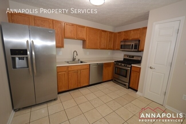 Building Photo - 30 Ironstone Ct