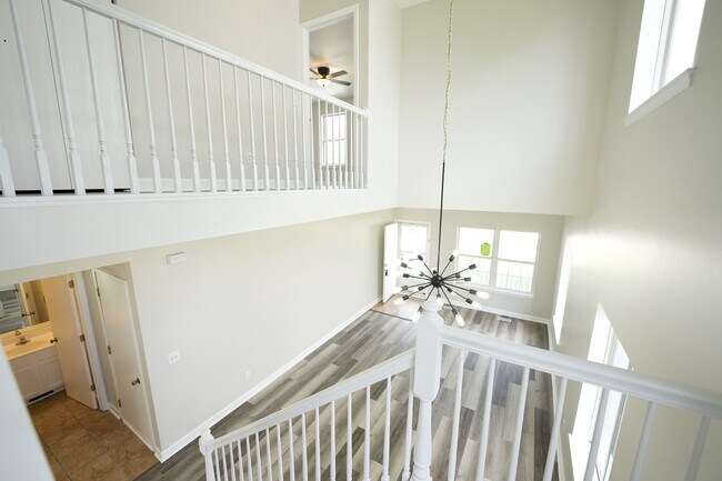 Building Photo - 754 Bayles Dr