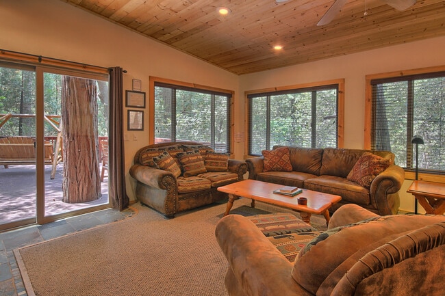 Building Photo - 8154 N Chilnualna Falls Rd