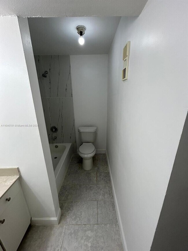 Building Photo - 4023 NW 87th Ave
