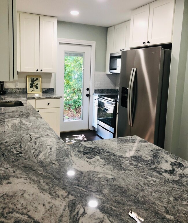 Building Photo - 1817 21st Ave