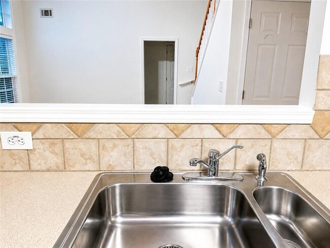 Building Photo - 8835 Grappe Trace