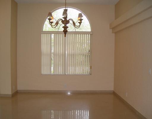 Foto del edificio - 5365 NW 107th Ave