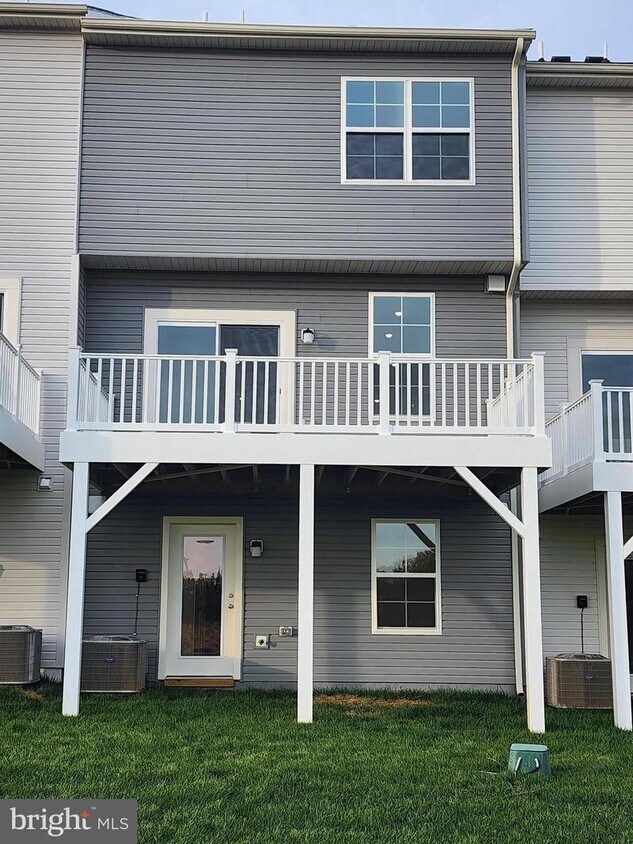 40 STEMBOGAN Ct, Charles Town, WV 25414 Townhome Rentals in Charles
