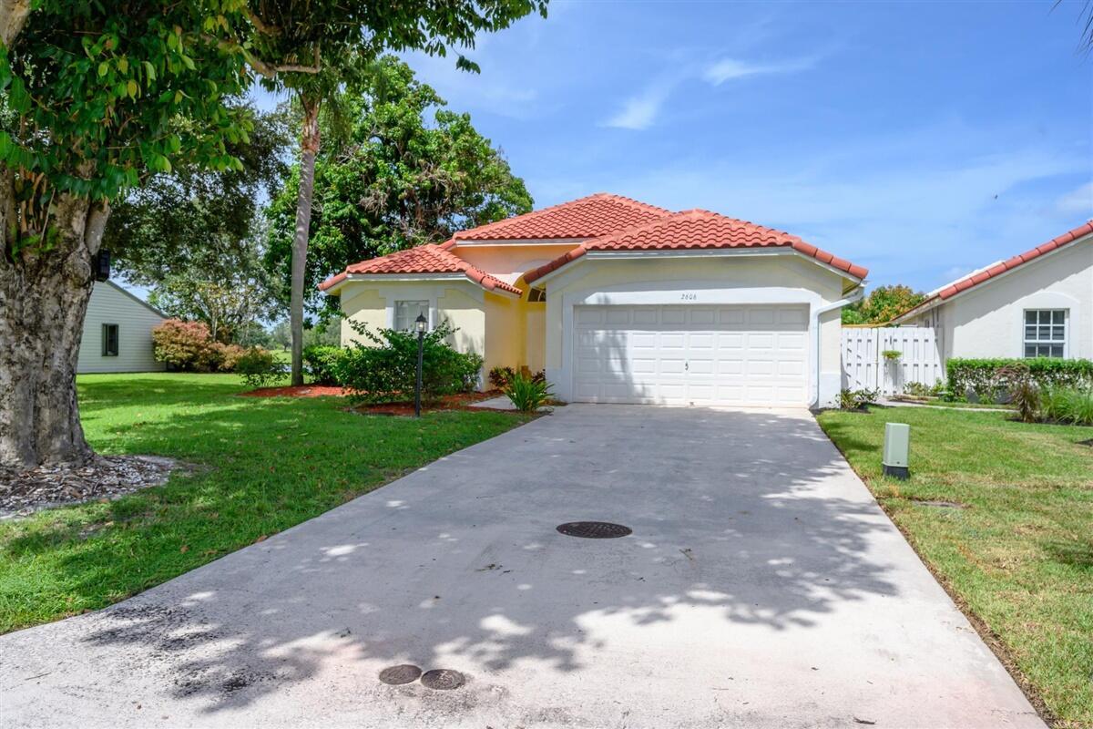 Foto principal - 2606 Bedford Mews Dr