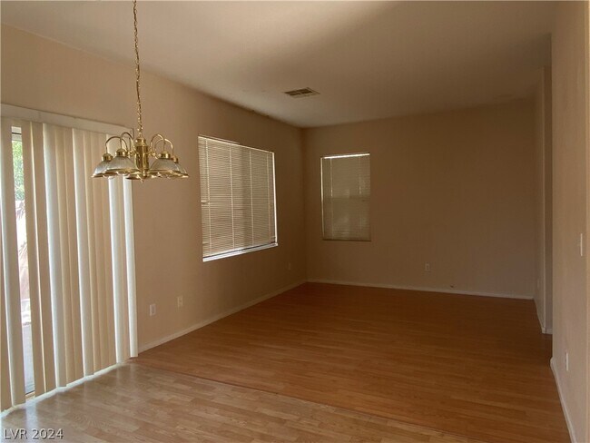 Foto del edificio - 1434 Summer Glow Ave