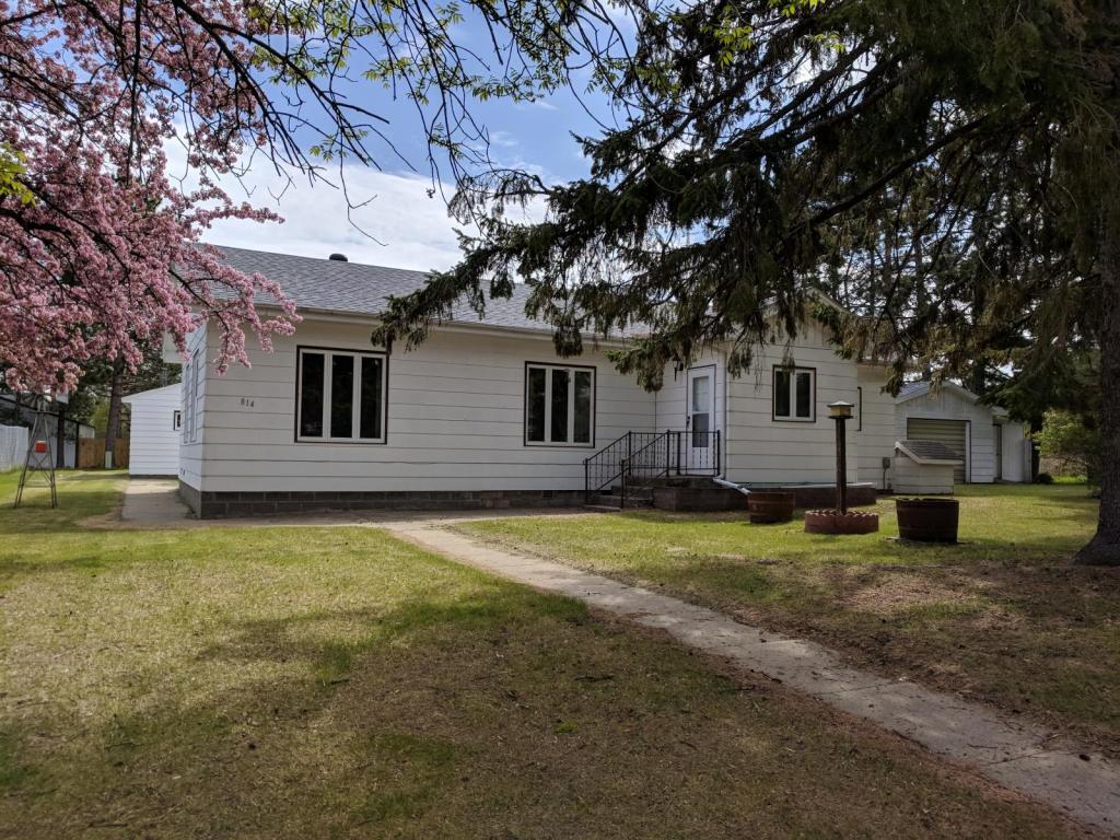 814 21st Street NW House for Rent in Bemidji, MN