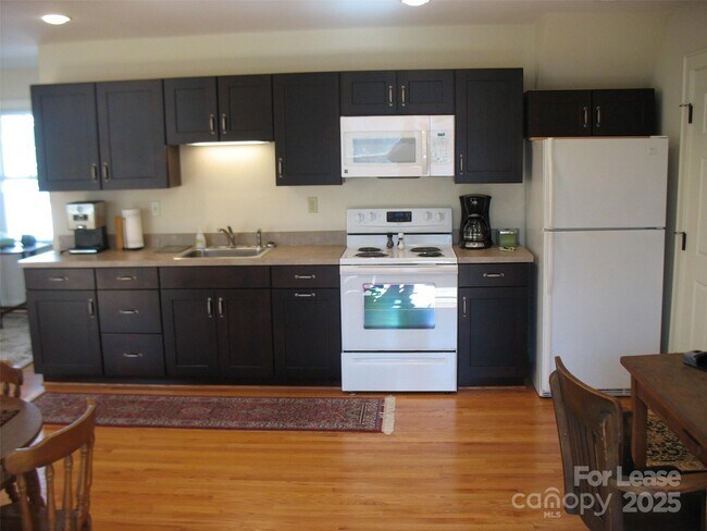 Foto del edificio - 3041 Park Rd
