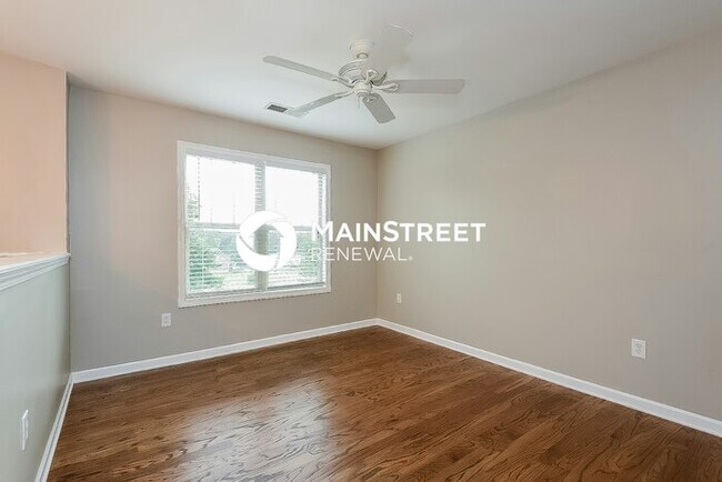 Foto del edificio - 4 Bedroom Pet-Friendly Home in White, GA with Main Street Renewal