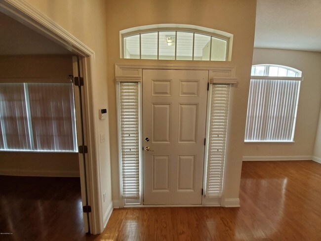Foto del edificio - 1292 Paradise Pond Rd