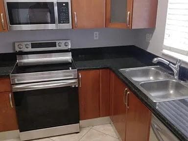 Building Photo - 18003 NW 74th Path