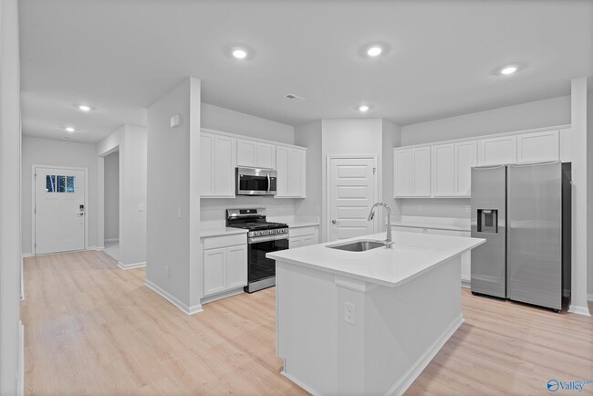 Building Photo - 15008 Greenleaf Dr
