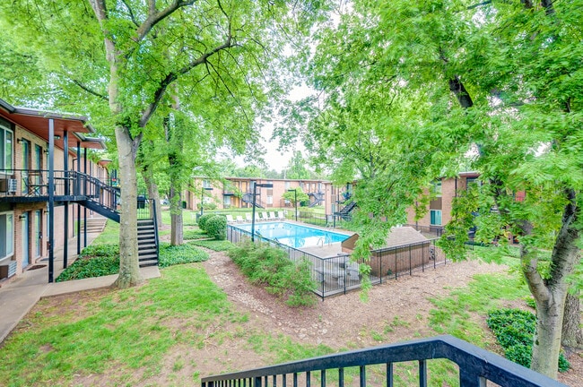 Foto del edificio - 3600 Hillsboro Pike