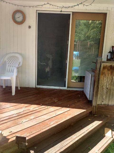 private entry - 2210 Xanthus Ln N