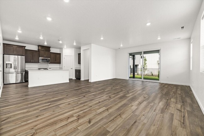 Building Photo - BRAND NEW Stunning 4-Bed, 3-Bath Townhome ...