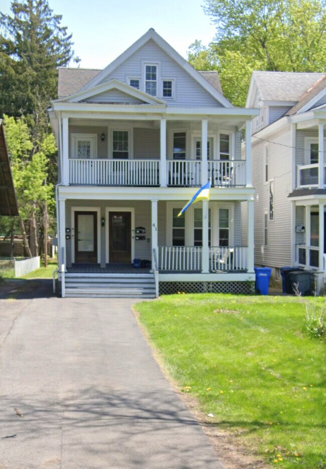 Foto del edificio - 41 Manning Blvd