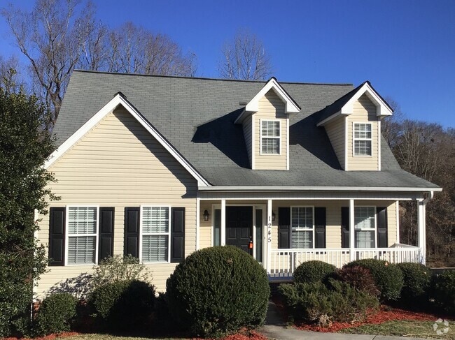 Building Photo - 1245 Beaverton Trail